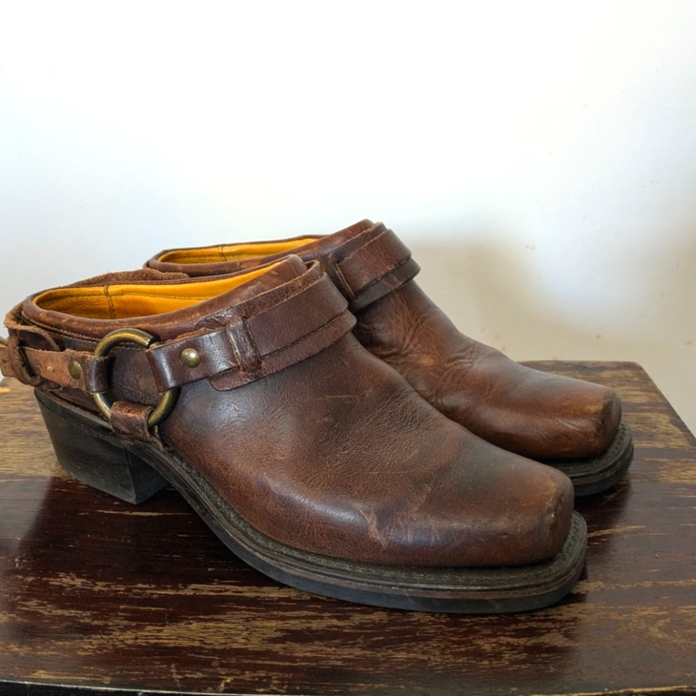 FRY MULES size 7.5-8